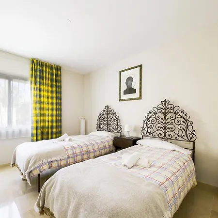 Cubo's Luxury Golf & Parking شقة