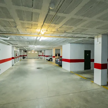 Cubo's Luxury Golf & Parking *